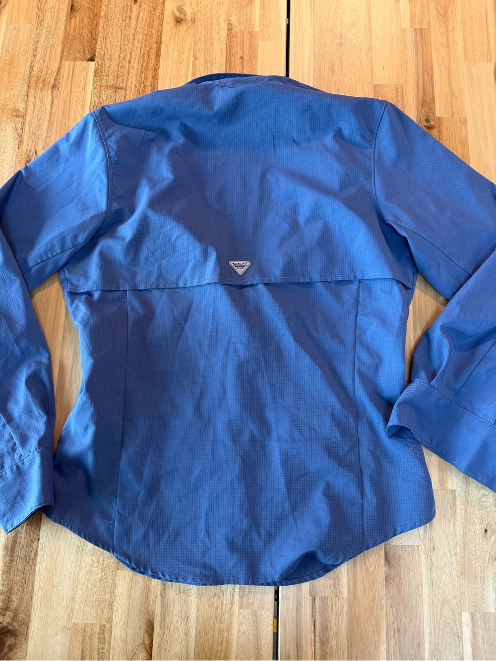 Columbia Women's Blue Button-Down Long Sleeve Shirt - Picture 11 of 13